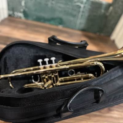 Yamaha Trumpet Ytr 2330 w/  Yamaha Soft Case & Yamaha 11b4 Mouth Piece image 14