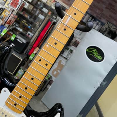 Squier Classic Vibe 50s Stratocaster 2010 - 2 Colour Sunburst image 3