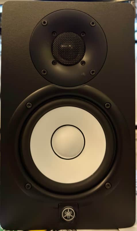 Yamaha HS5 5” Powered Studio Monitor (Single) image 1