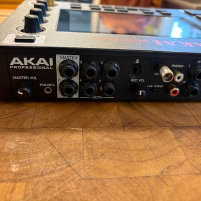 Akai MPC Live Standalone Sampler / Sequencer 2017 - 2020 - Black image 13
