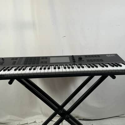 Akai MPC Key 61 Standalone Workstation Synthesizer 2020s - Black image 8