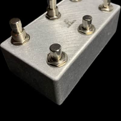 Loop-Master Aux Switch for Morningstar MC3/MC6/MC6 PRO/MC8 – 6-Programmable MIDI Controller Expansion, USA Made, In Stock image 3
