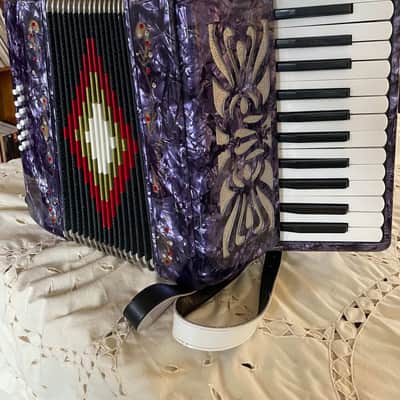 Rosetti 12 Bass Accordion - Purple image 3