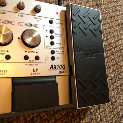 Korg ToneWorks AX10G Modeling Signal Processor - Amp Simulator, Wah, MultiFX image 4
