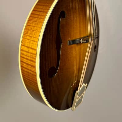 Bourgeois M5A Mandolin - Sunburst image 5