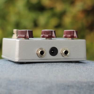 Mint RYRA "The Klone" in Silver image 2