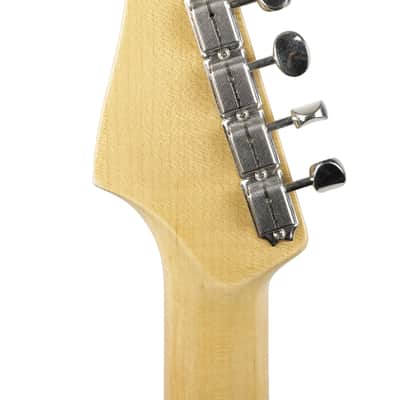 2025 Fender Custom Shop 1965 Stratocaster Journeyman Compound Radius Aged 3 Tone Sunburst image 4