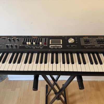 Roland VR-09 61-Key V-Combo Organ - Black