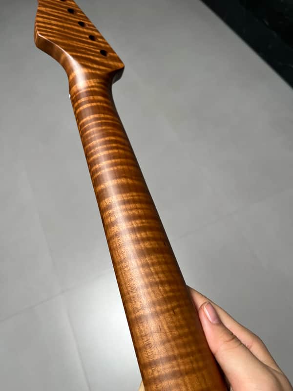 AAAAA Suhr Bone nut Roasted flame Maple Electric Guitar Neck Round stainless steel 22 frets satin Wheel truss rods 12inch image 1