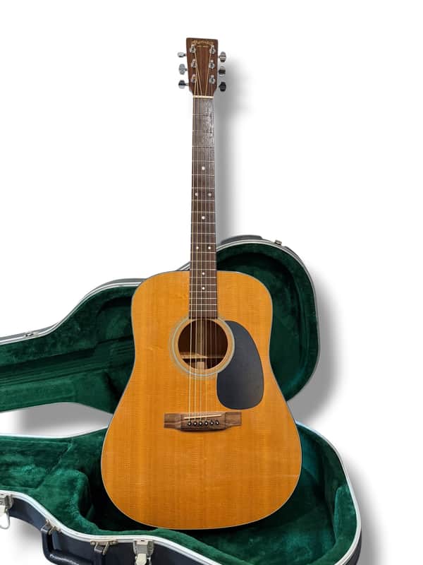 Martin Standard Series D-18