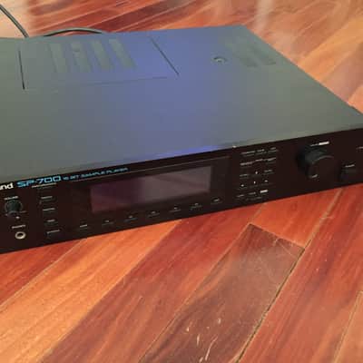 Roland SP-700 Sampler