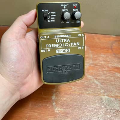 Behringer TP300 Ultra Tremolo/Pan | Reverb
