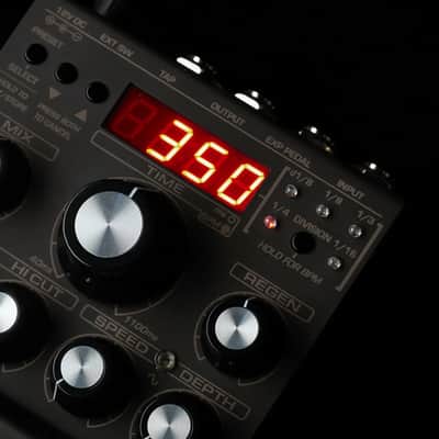 Suhr Dark Discovery Analog Delay Pedal image 8