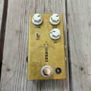 JHS Morning Glory V4 2016 - Present - Gold electric guitar pedal