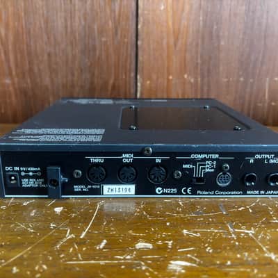 Roland JV-1010 64-Voice Synth MIDI sound module New battery image 3