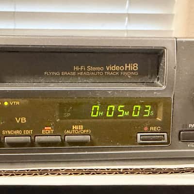 Sony EV-C100 Video Cassette Recorder Hi8 Video8 Hi-Fi Stereo w/ 2 RCA Cables; Tested SEE VIDEOS image 2