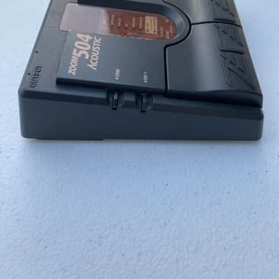 Zoom 504 Acoustic Compact Multi Effects Processor Vintage Guitar Effect Pedal image 3