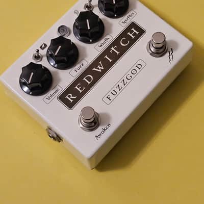 Red Witch Fuzz God II - White image 7