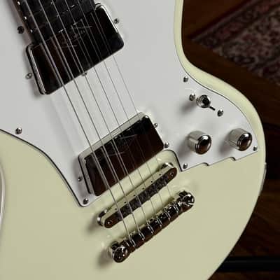 DUESENBERG Julietta Vintage White incl. Gigbag + 3,351 kg image 4
