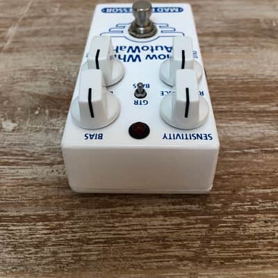Mad Professor Snow White Auto Wah with Guitar/Bass Switch 2010s - White image 4