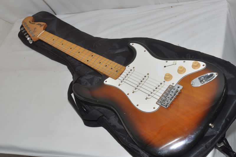 GRECO SE Stratocaster Large Head Fujigen Electric Guitar Ref. No 7101 image 1