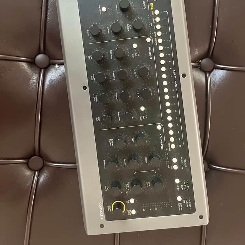 2010s Softube Console 1 MKI Hardware/Software Mixer Black / Grey