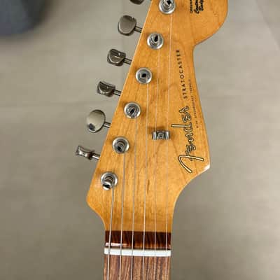 Fender Vintera '60s Stratocaster Modified with Pau Ferro Fretboard 2019 - 2023 - Burgundy Mist Metallic image 6