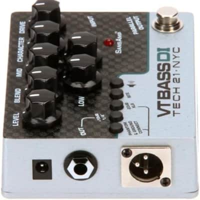 Tech 21 SansAmp VT Bass DI Pedal Bundle w/ 2x Strukture Patch Cables, 12x Guitar Picks & Liquid Audio Polishing Cloth CS-VTB-DI image 5