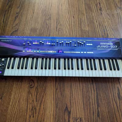Syntaur Juno-107, customized and modded Roland Juno-106 as seen on 'Synth Wizards' image 1