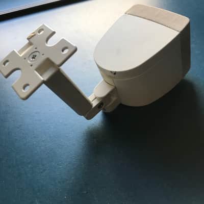 Bose Acoustimass Series III Singlecube Speaker White image 5