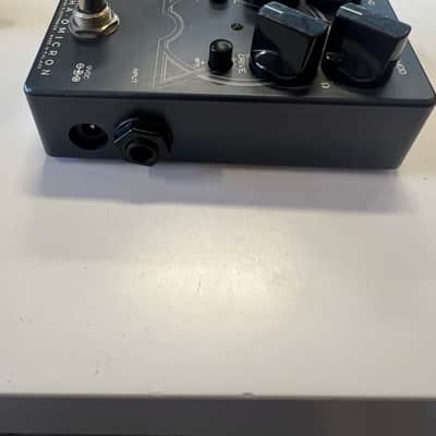 Darkglass Electronics Alpha Omicron Preamp 2019 - Black image 4