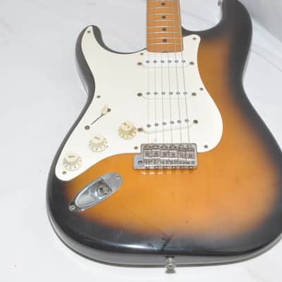 FENDER JAPAN Stratocaster serial number Electric Guitar Ref. No 7661 image 2