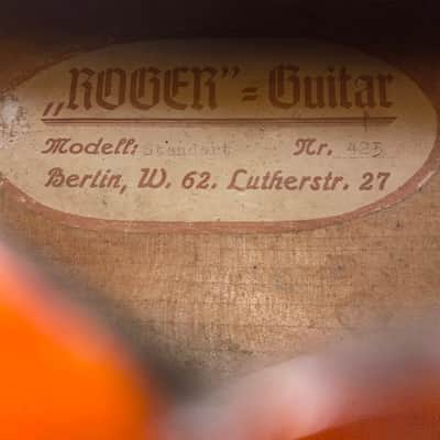 Roger Archtop 1947 image 2