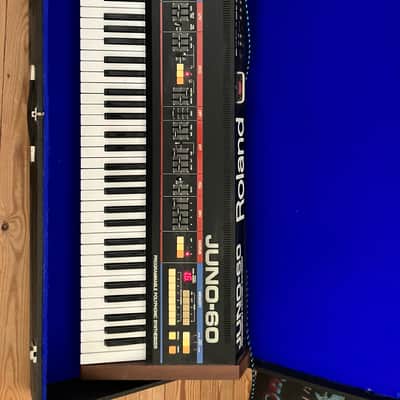 Roland Juno-60 61-Key Polyphonic Synthesizer 1982 - 1984 - Black