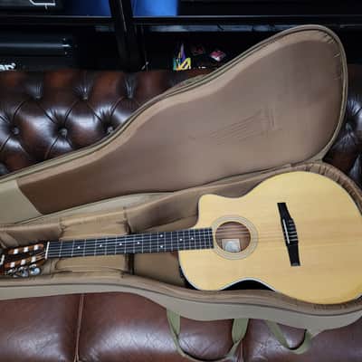 Taylor 214ce with ES2 Electronics 2021  Natural image 13