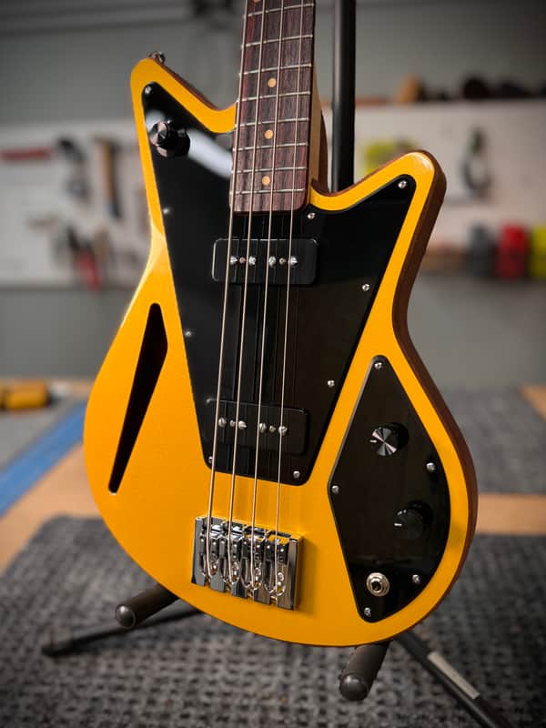 Ingold Guitars Mildred Bass 2025 - Short Scale - Gold image 1