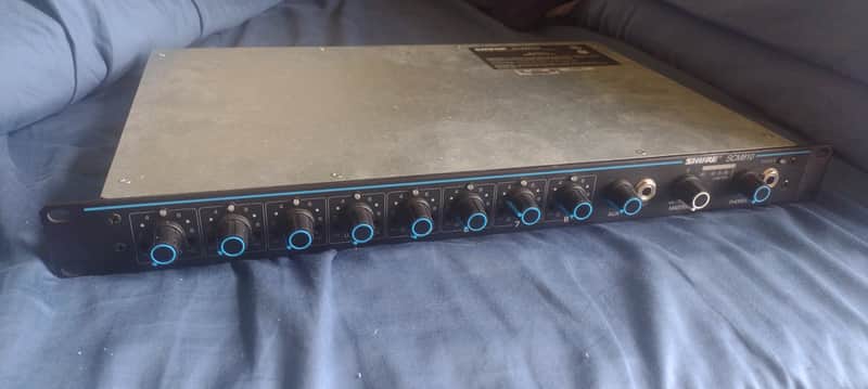 Shure SCM800 8-Channel Mic/Line Level Mixer with EQ 2010s - Black image 1