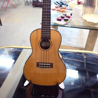 Lanikai Lanikai HU-26 Concert Ukulele - Natural Gloss (Early Hohner Era) - gloss image 4