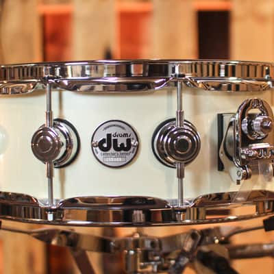 DW 5x14 Collector's Maple VLT Lexus White Lacquer Snare Drum - SO#1127629 image 2