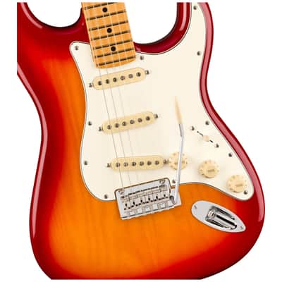Fender Player II Stratocaster Electric Guitar - Maple Fingerboard - Aged Cherry Burst image 4