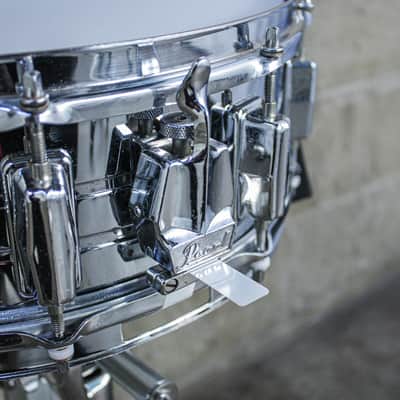 Pearl 80s Chrome Over Steel 10 Lug Snare Drum image 9