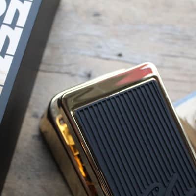DUNLOP "EC95G Eric Clapton Signature Cry Baby Wah Gold" image 3