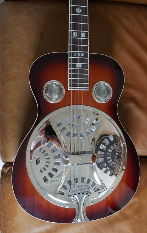 Regal RD-30V Round Neck Resonator
