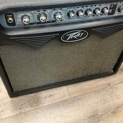 Peavey Vypyr 30-Watt 1x12" Modeling Guitar Combo 2000s - Black image 7