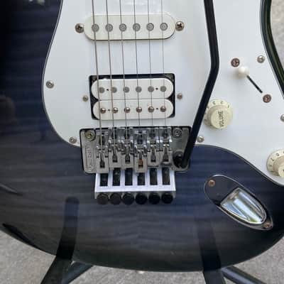 Japan built Fender "Squier Series" Floyd Rose Standard Stratocaster with Rosewood Fretboard 1992 - 1996 - Blue Foto Flame image 7