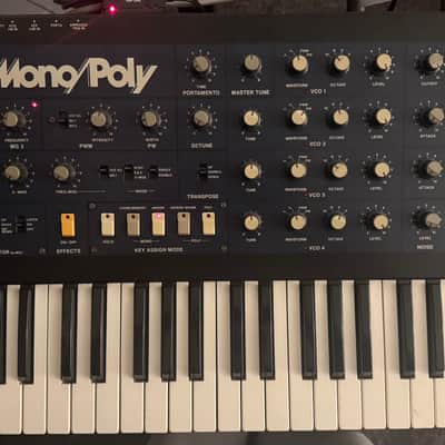 Korg Mono/Poly 1980s w/ MIDI installed and flight case