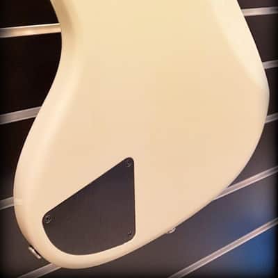 Clover Apeiron H4, Vintage White Gloss image 6