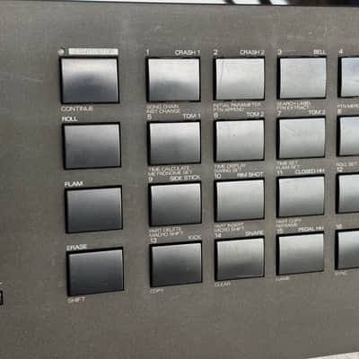 Roland R-8 Human Rhythm Composer Drum Machine + 5 Sound Cartridges - Serviced image 8