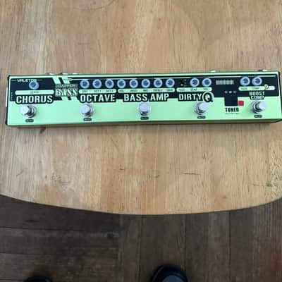 Valeton VES-2 Dapper Bass Multi Effects Strip AC adapter included image 7