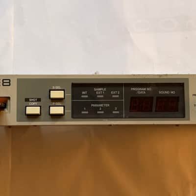 AKAI Professional XE8 MIDI Drum Expander